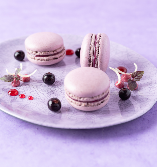 sfeerfoto_66844020_macaron_bleuet_cassis_2.png
