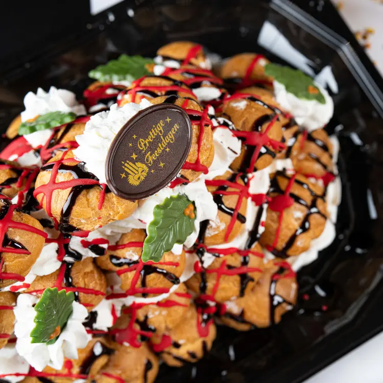 sfeerfoto_25912739_showstuk_profiterol_christmas_xxl.jpg