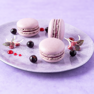 sfeerfoto-66844020-macaron-bleuet-cassis-2.png