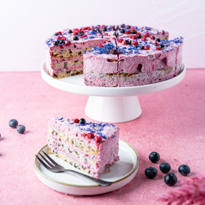 sfeerfoto-82243407-berry-red-cake.png