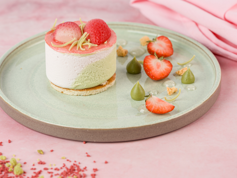 sfeerfoto_65811532_strawberry_matcha_ijs_dessert.png